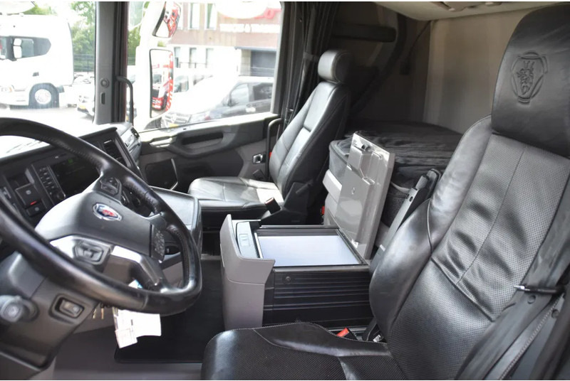 Scania R420 NGS 4x2NB - SUPER - RETARDER - FULL AIR - PARK. AIRCO - LEATHER SEATS - 4 POINT AIRSUPS. REAR - LED LIGHTS - - Тягач: фото 5 Scania R420 NGS 4x2NB - SUPER - RETARDER - FULL AIR - PARK. AIRCO - LEATHER SEATS - 4 POINT AIRSUPS. REAR - LED LIGHTS - - Тягач: фото 5