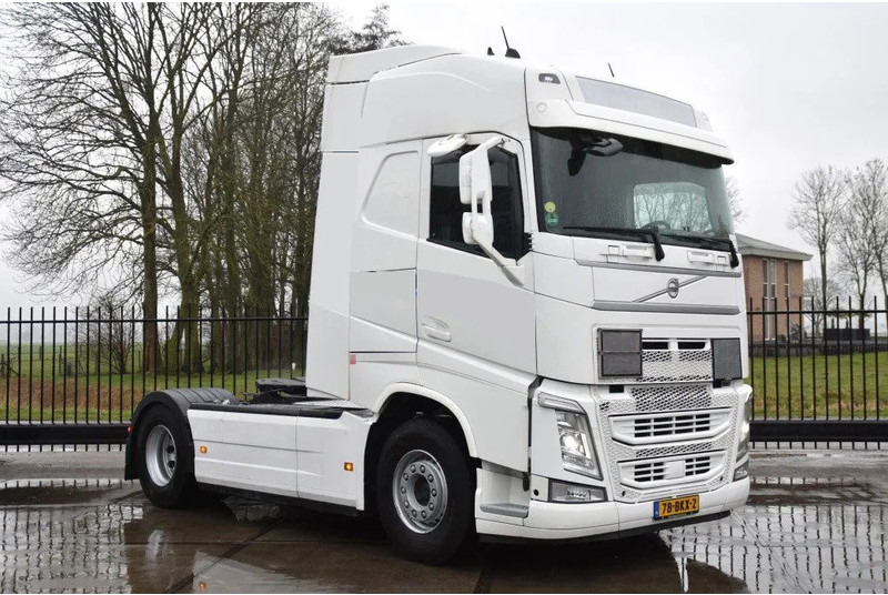 Тягач Volvo FH 420 Globetrotter 4x2 - ADR FL - PTO - 582 TKM - COMPRESSOR - AIRCO - XENON - TOP CONDITION -: фото 1 Тягач Volvo FH 420 Globetrotter 4x2 - ADR FL - PTO - 582 TKM - COMPRESSOR - AIRCO - XENON - TOP CONDITION -: фото 1