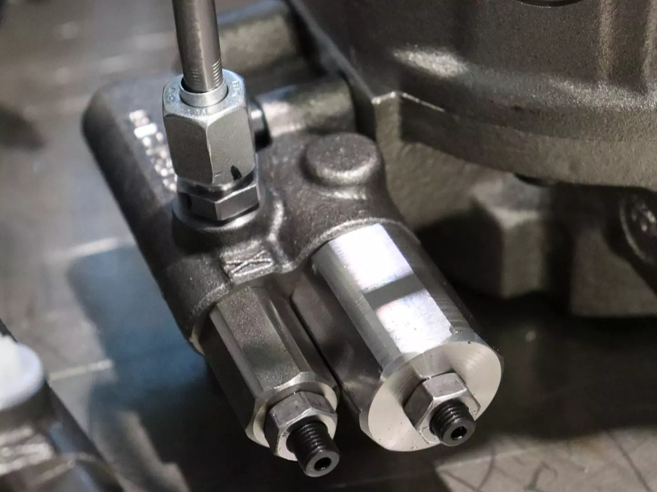 REXROTH A10VO28DFLR/31R-VSC62K01 - Гидравлический мотор для Погрузочно-разгрузочной техники: фото 2 REXROTH A10VO28DFLR/31R-VSC62K01 - Гидравлический мотор для Погрузочно-разгрузочной техники: фото 2