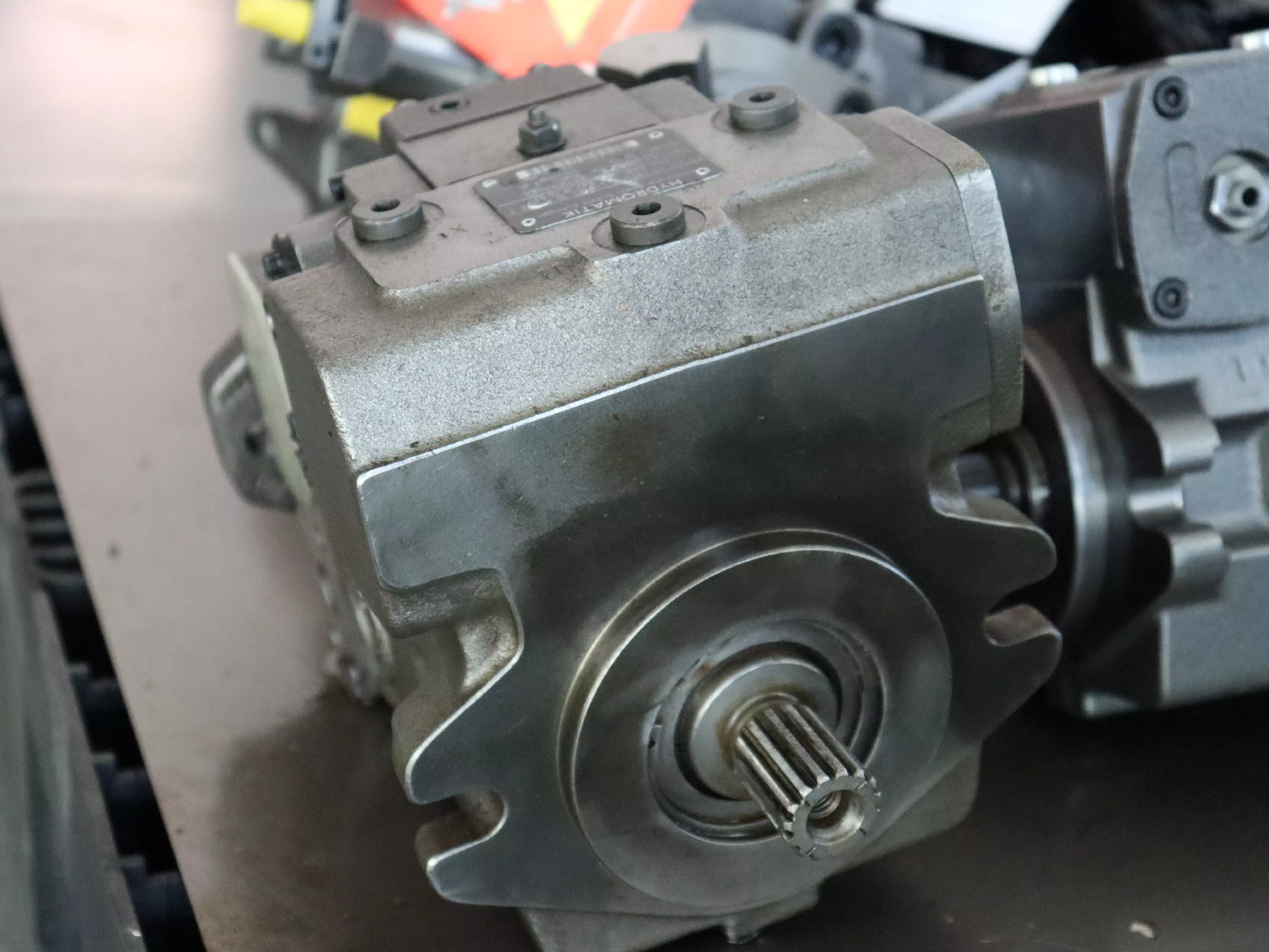 REXROTH A11VG50HD1/12L-PSC10F042S - Гидравлический насос для Погрузочно-разгрузочной техники: фото 1 REXROTH A11VG50HD1/12L-PSC10F042S - Гидравлический насос для Погрузочно-разгрузочной техники: фото 1