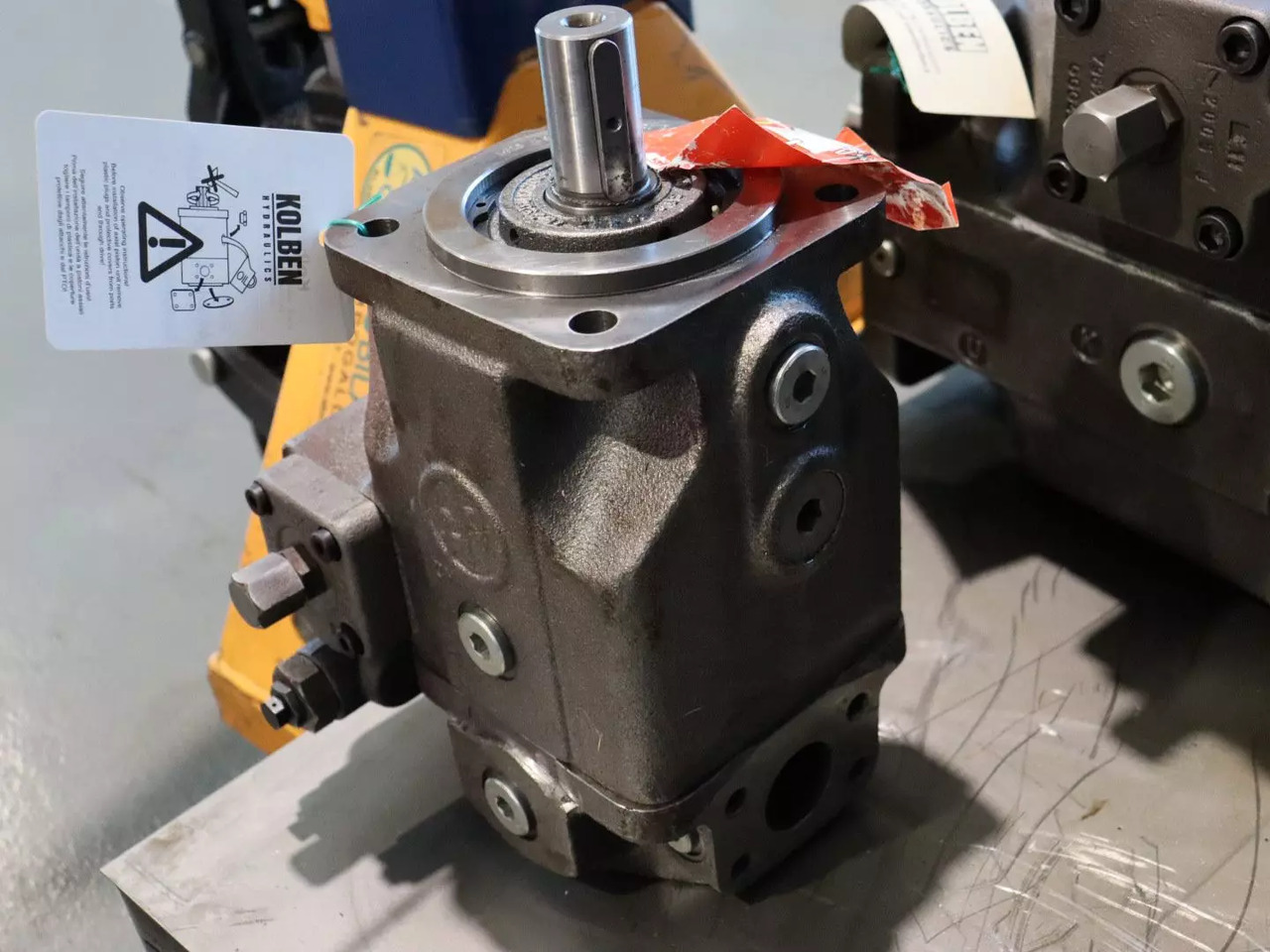 REXROTH A4VSO40DR/10R-PPB13N00 - Гидравлический мотор для Погрузочно-разгрузочной техники: фото 2 REXROTH A4VSO40DR/10R-PPB13N00 - Гидравлический мотор для Погрузочно-разгрузочной техники: фото 2