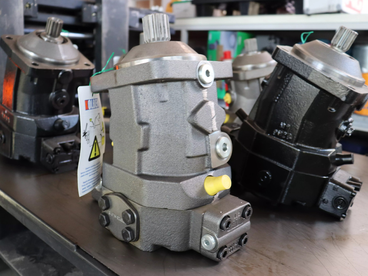 REXROTH A6VM060HA2T30004F/71MWV0M4Z8200-0 - Гидравлический мотор для Погрузочно-разгрузочной техники: фото 1