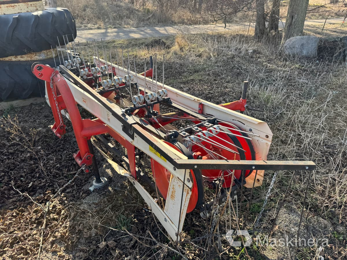 Hövändare AKPIL Z222 - Сеноворошилка: фото 1 Hövändare AKPIL Z222 - Сеноворошилка: фото 1
