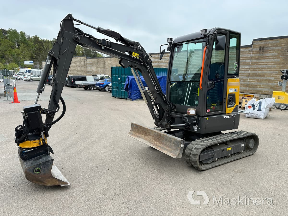 Volvo JECR25D Electric Grävmaskin Volvo ECR25 Electric - Гусеничный экскаватор: фото 1 Volvo JECR25D Electric Grävmaskin Volvo ECR25 Electric - Гусеничный экскаватор: фото 1