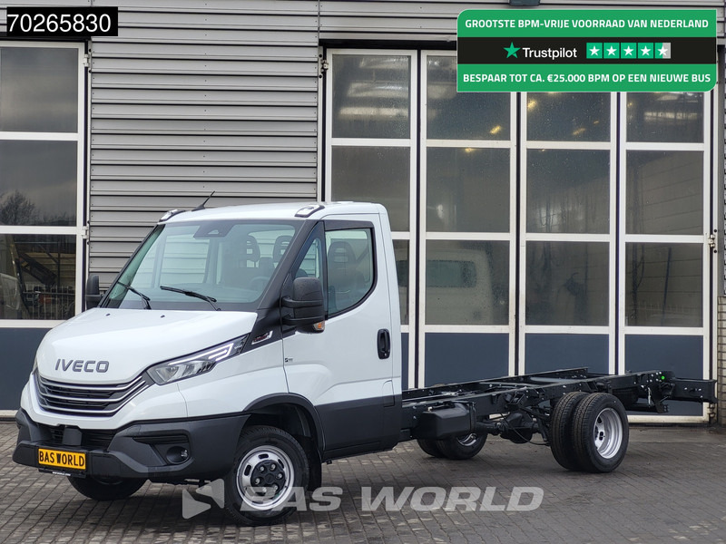 Новый Фургон Iveco Daily 35C18 3.0L Automaat Dubbellucht 2025 model 410WB Trekhaak ACC LED Camera Airco Chassis Cabine Fahrgestell Airco Trekhaak: фото 1 Новый Фургон Iveco Daily 35C18 3.0L Automaat Dubbellucht 2025 model 410WB Trekhaak ACC LED Camera Airco Chassis Cabine Fahrgestell Airco Trekhaak: фото 1