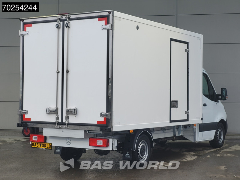 Mercedes-Benz Sprinter 315 CDI Koelwagen Thermo King V-300max 230V stekker Bakwagen Koel Kühlwagen 16m3 Airco Cruise control - Фургон-рефрижератор: фото 5 Mercedes-Benz Sprinter 315 CDI Koelwagen Thermo King V-300max 230V stekker Bakwagen Koel Kühlwagen 16m3 Airco Cruise control - Фургон-рефрижератор: фото 5