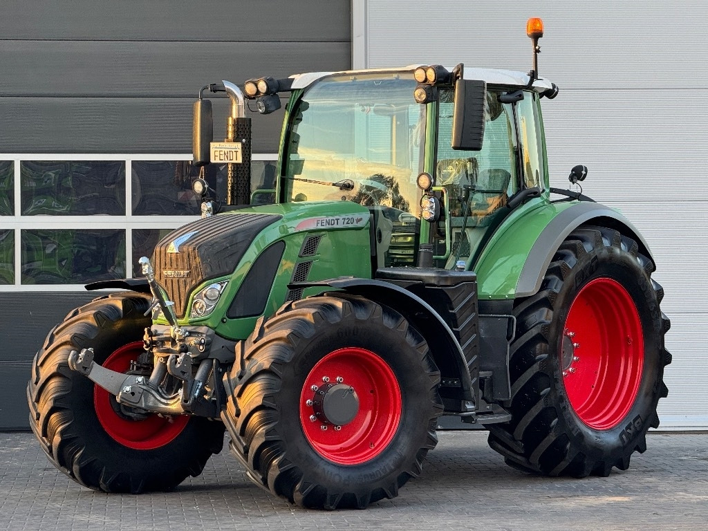 Fendt 720 Vario SCR Profi - Трактор: фото 1 Fendt 720 Vario SCR Profi - Трактор: фото 1