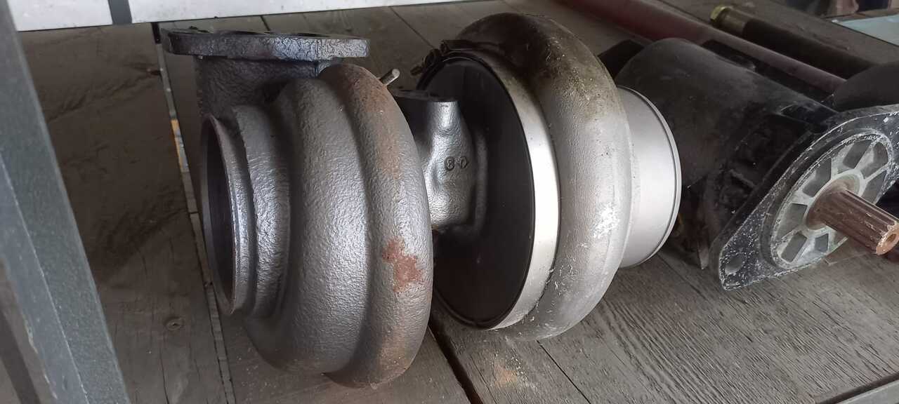 CATERPILLAR 980F turbocharger - Турбина для Колёсных погрузчиков: фото 1 CATERPILLAR 980F turbocharger - Турбина для Колёсных погрузчиков: фото 1