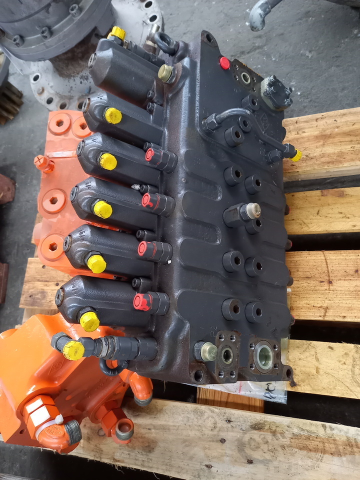 Orenstein & Koppel Hydraulic valve - Гидравлический клапан для Гусеничных экскаваторов: фото 1