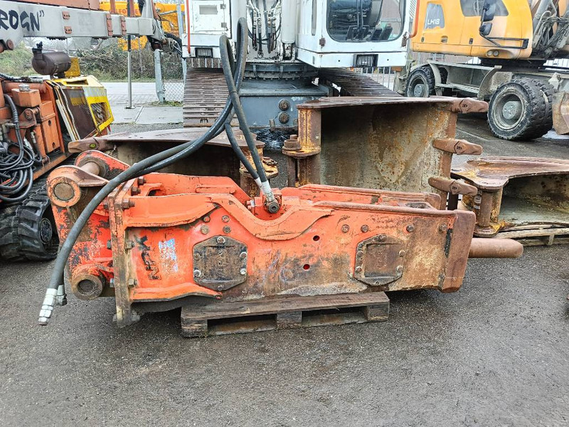 NPK E 210 GH9 hamer hammer hydraulic 18-25 ton 2000 - Гидромолот для Строительной техники: фото 1 NPK E 210 GH9 hamer hammer hydraulic 18-25 ton 2000 - Гидромолот для Строительной техники: фото 1