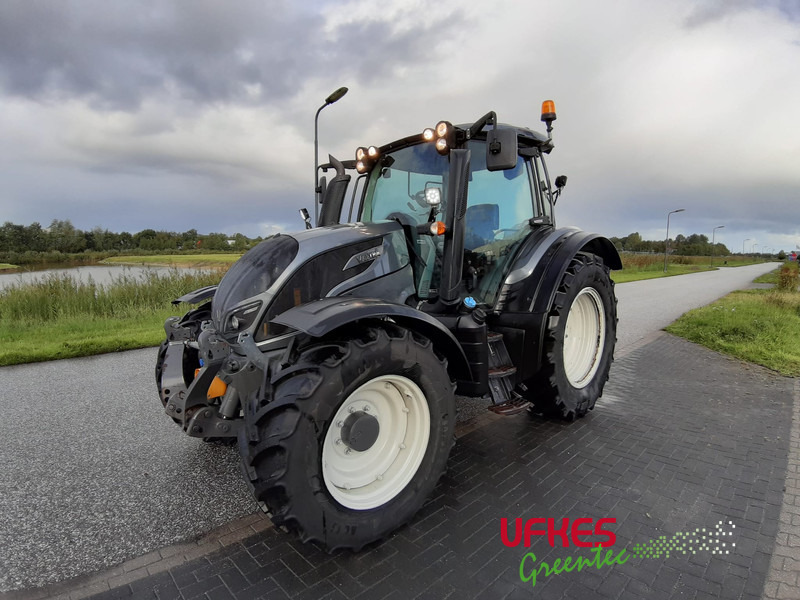 Valtra N134 - Трактор: фото 1 Valtra N134 - Трактор: фото 1