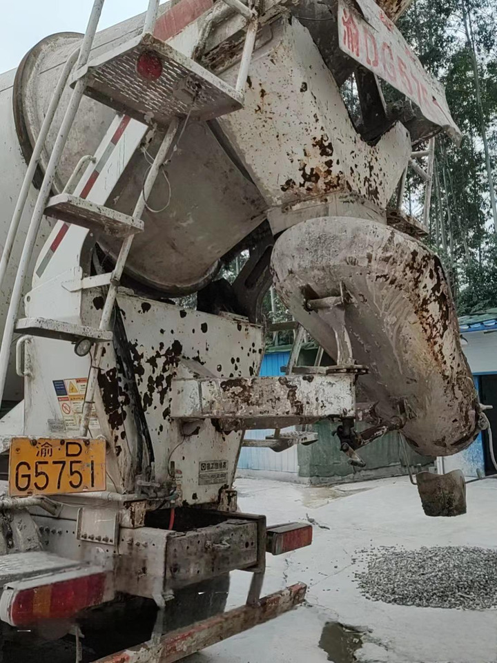 XCMG Official G4804B Used Cement Concrete Mixer 12m³ Concrete Mixer Truck HOWO - Автобетоносмеситель: фото 4 XCMG Official G4804B Used Cement Concrete Mixer 12m³ Concrete Mixer Truck HOWO - Автобетоносмеситель: фото 4