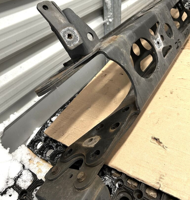 BELKA POPRZECZNA WZMOCNIENIE RAMY Mercedes-Benz ACTROS MP4 KA12253 Mercedes-Benz ACTROS MP4 truck - Рама/ Шасси для Грузовиков: фото 1 BELKA POPRZECZNA WZMOCNIENIE RAMY Mercedes-Benz ACTROS MP4 KA12253 Mercedes-Benz ACTROS MP4 truck - Рама/ Шасси для Грузовиков: фото 1