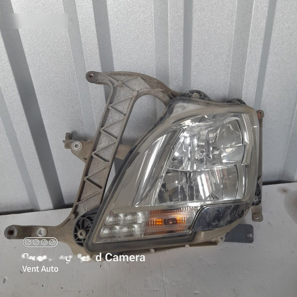 DAF XF 106 1939777 / 1798448 LH DAF 1939777 / 1798448 LH truck - Передняя фара для Грузовиков: фото 1 DAF XF 106 1939777 / 1798448 LH DAF 1939777 / 1798448 LH truck - Передняя фара для Грузовиков: фото 1