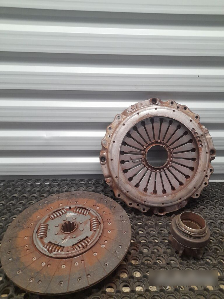 DAF XF 106 DOCISK +TARCZA - Сцепление и запчасти для Грузовиков: фото 1 DAF XF 106 DOCISK +TARCZA - Сцепление и запчасти для Грузовиков: фото 1