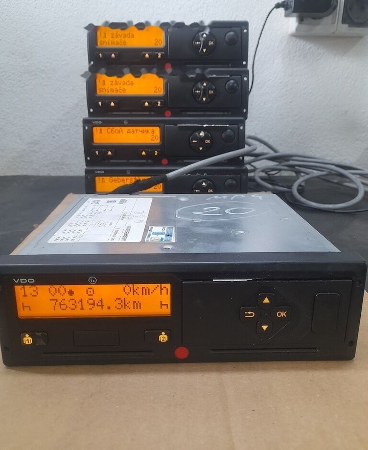 Mercedes-Benz ACTROS MP4 A0024465233   Mercedes-Benz ACTROS MP4 - Тахограф для Грузовиков: фото 1