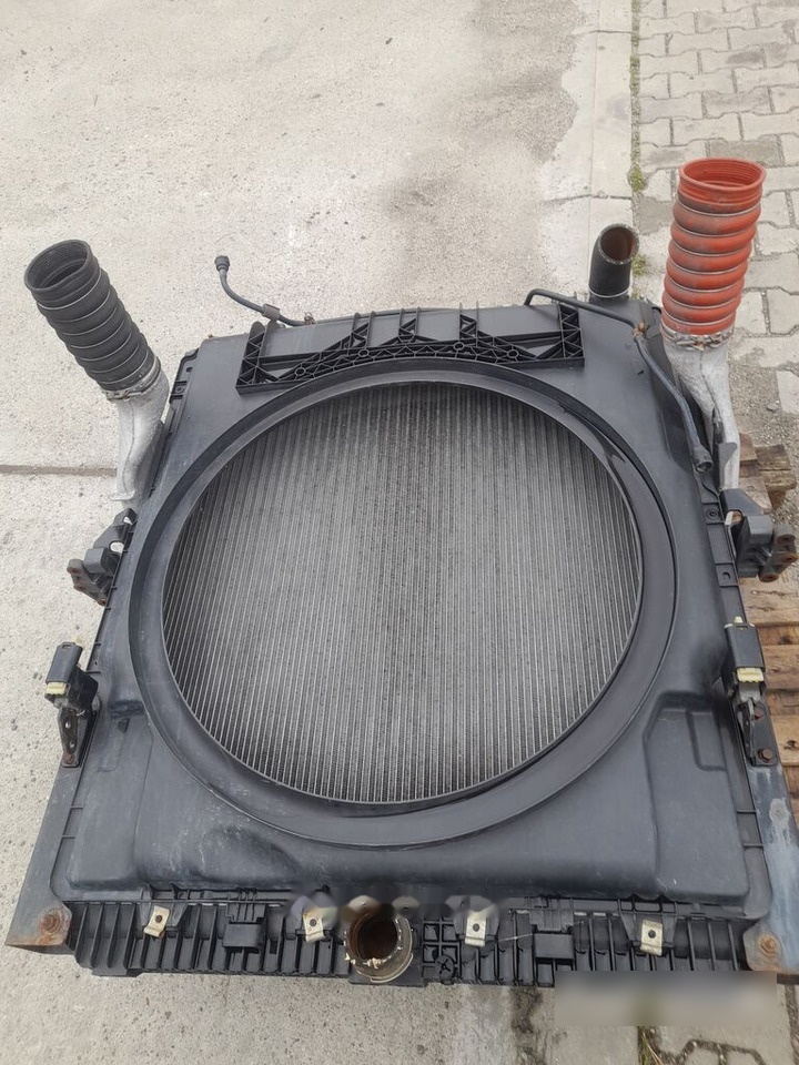 Mercedes-Benz ACTROS MP4 A9605002501 / A9605000002 Mercedes-Benz truck - Радиатор для Грузовиков: фото 1 Mercedes-Benz ACTROS MP4 A9605002501 / A9605000002 Mercedes-Benz truck - Радиатор для Грузовиков: фото 1