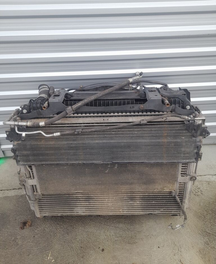 Mercedes-Benz ACTROS MP4 A9605002801 - Интеркулер для Грузовиков: фото 1 Mercedes-Benz ACTROS MP4 A9605002801 - Интеркулер для Грузовиков: фото 1