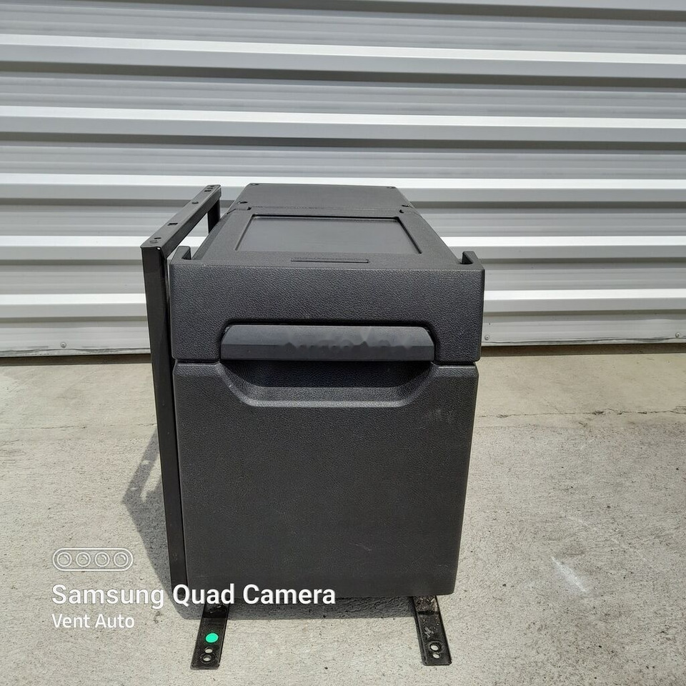 Mercedes-Benz ACTROS MP4 A9618406143   Mercedes-Benz A9618406143 - Кабина и интерьер для Грузовиков: фото 1