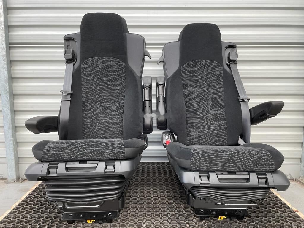 Mercedes-Benz ACTROS MP4 MP5 NOWE PNEUMATYKA   truck - Сиденье для Грузовиков: фото 1