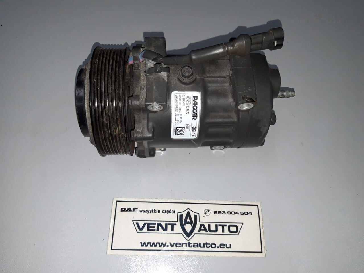 Sprężarka klimatyzacji DAF XF 106 2043453  DAF XF 106 truck - Система охлаждения для Грузовиков: фото 1