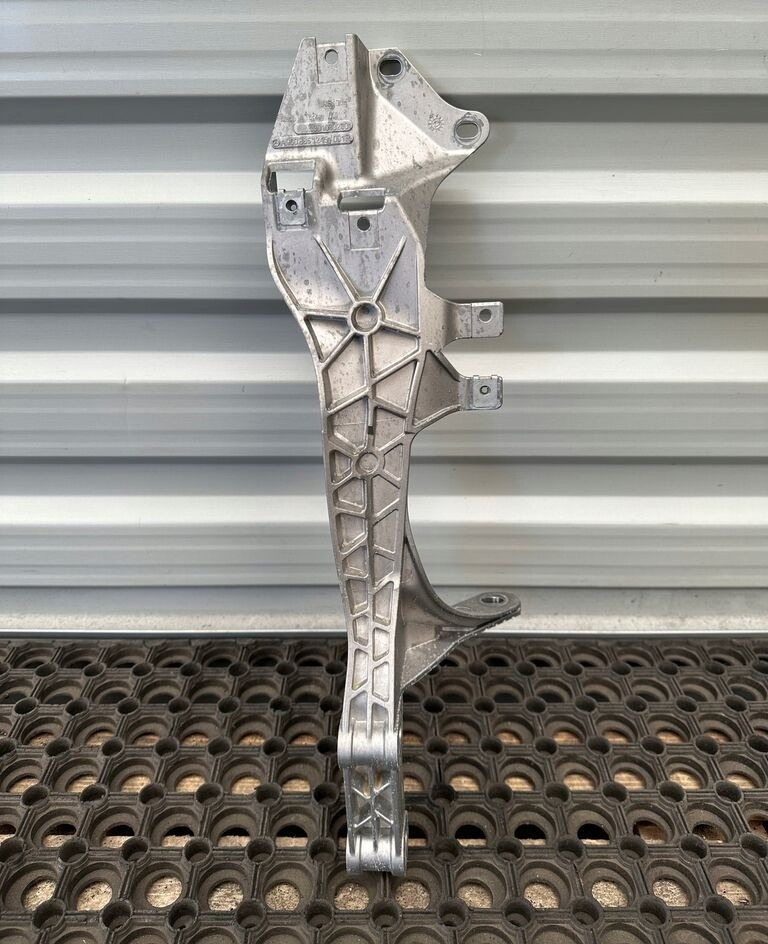 WSPORNIK MOCOWANIE A9608851245 Mercedes-Benz ACTROS MP4 A9608851245  truck - Кузов и экстерьер для Грузовиков: фото 1