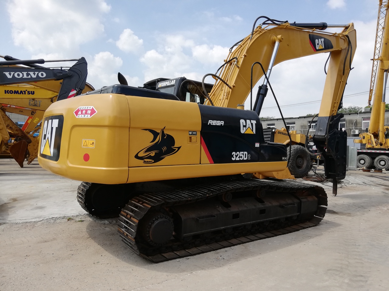 CATERPILLAR 325 excavator cheap used CAT excavator 325D with hammer - Гусеничный экскаватор: фото 1 CATERPILLAR 325 excavator cheap used CAT excavator 325D with hammer - Гусеничный экскаватор: фото 1