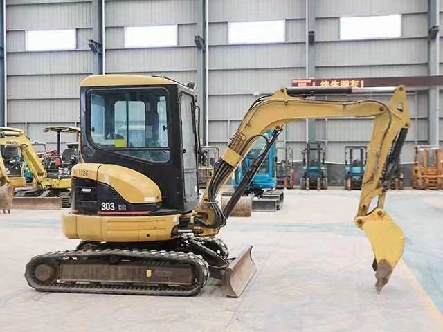CATERPILLAR mini excavator CAT 303C excavator with rubber track - Мини-экскаватор: фото 1