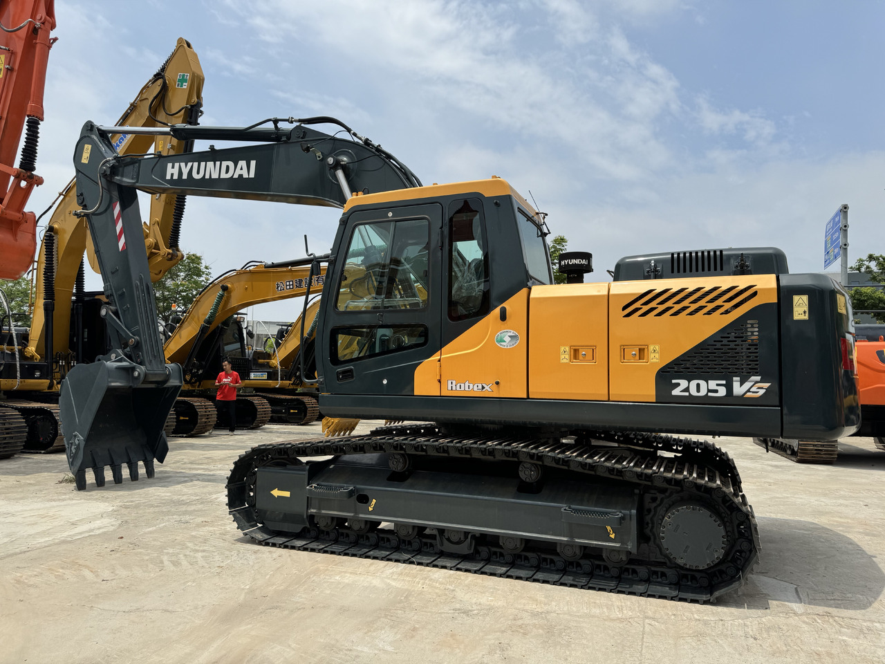 Hyundai 205VS Brand New 20 ton Excavator - Гусеничный экскаватор: фото 2 Hyundai 205VS Brand New 20 ton Excavator - Гусеничный экскаватор: фото 2