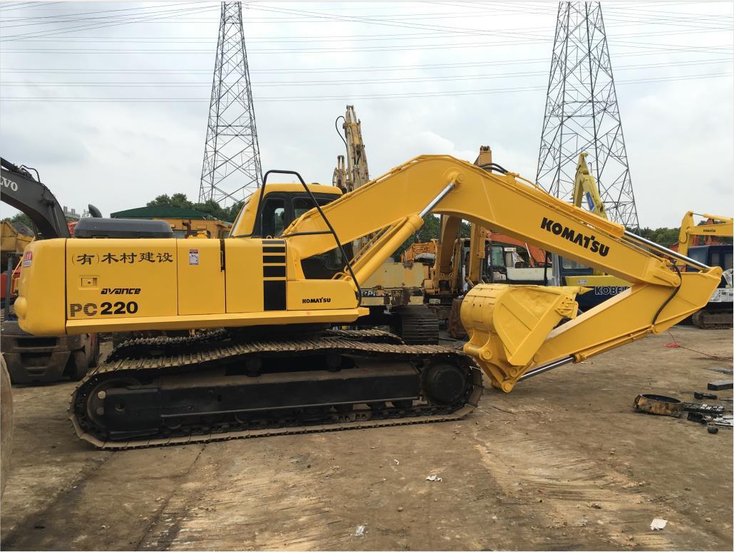 KOMATSU PC22 used excavator Japanese construction machine PC220-6 excavator - Гусеничный экскаватор: фото 1 KOMATSU PC22 used excavator Japanese construction machine PC220-6 excavator - Гусеничный экскаватор: фото 1