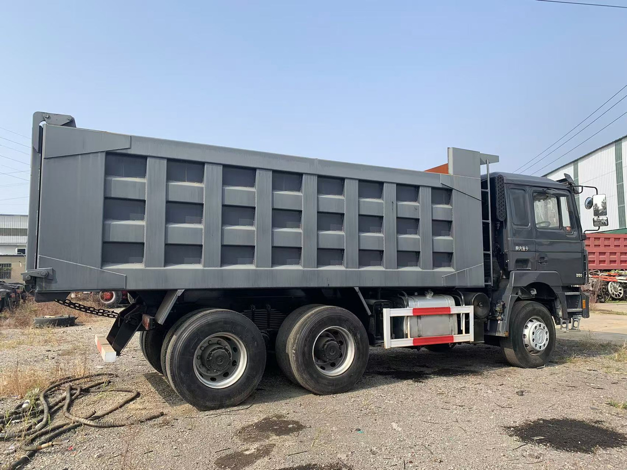 Shacman Dumper Truck 6x4 Shacman F3000 Tipper Truck Right Hand Drive - Самосвал: фото 2 Shacman Dumper Truck 6x4 Shacman F3000 Tipper Truck Right Hand Drive - Самосвал: фото 2