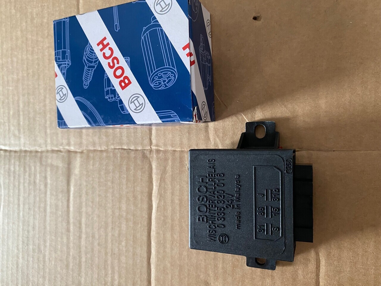 BOSCH Relay, wipe-/wash interval BOSCH 0 335 320 016  0335320016 - Запчасти: фото 1