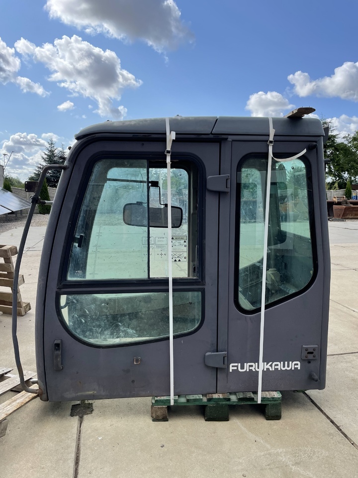 Кабина Furukawa: фото 1