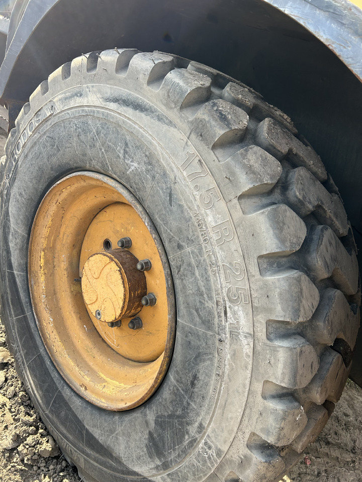 Liebherr L514 - Колесо для Колёсных погрузчиков: фото 1