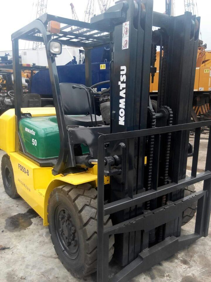 Komatsu FD50 - Вилочный погрузчик: фото 1 Komatsu FD50 - Вилочный погрузчик: фото 1