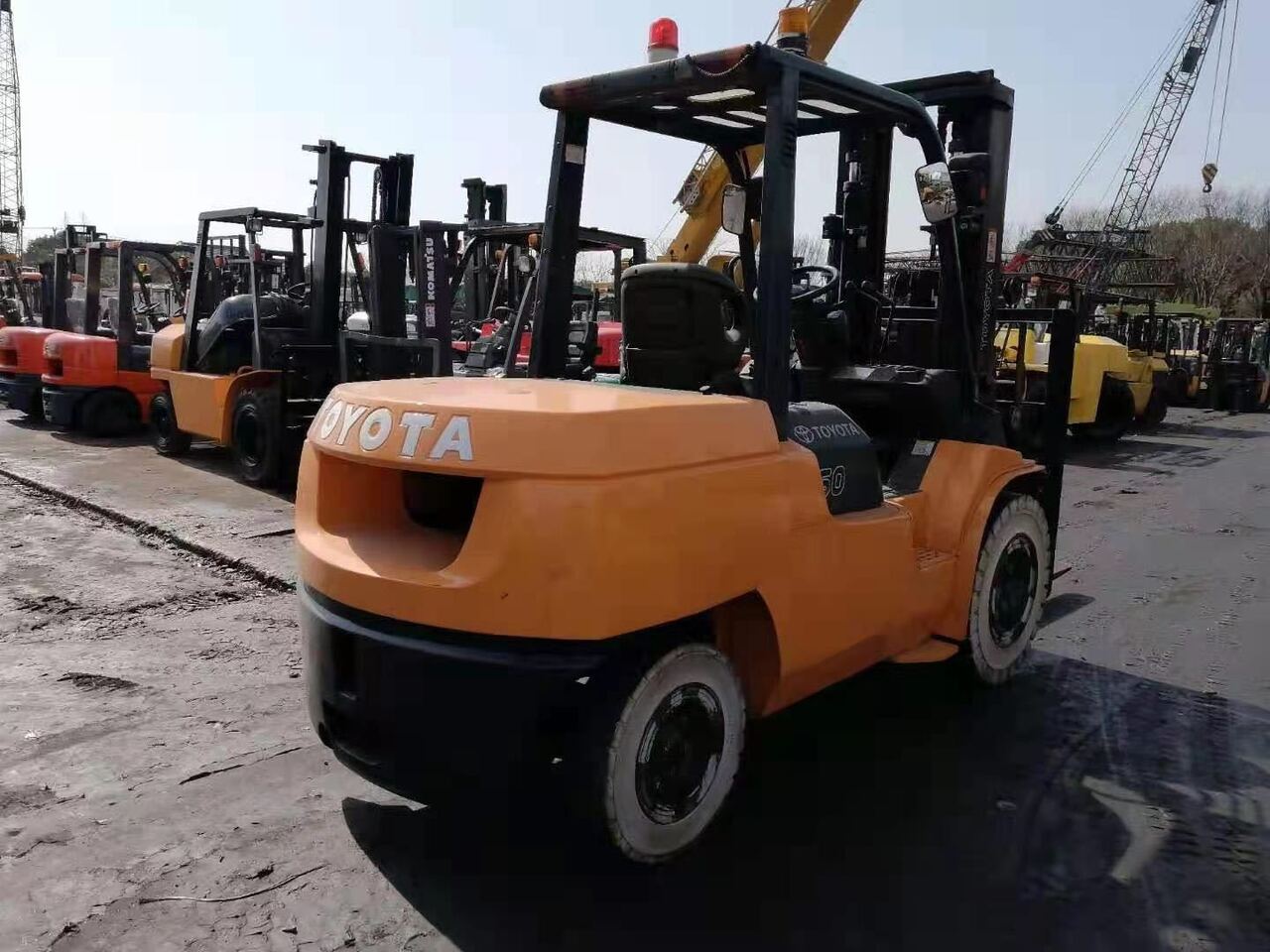 Вилочный погрузчик Toyota 7FD50: фото 1