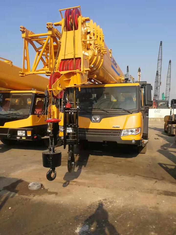 Мобильный кран XCMG QY70K: фото 1