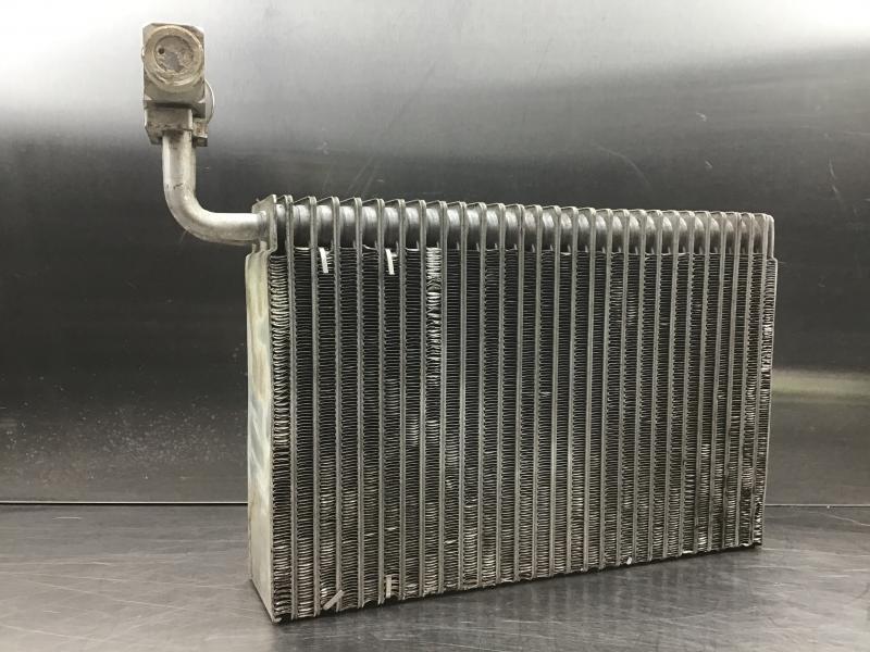 Часть системы кондиционирования для Строительной техники Liebherr Evaporator: фото 1 Часть системы кондиционирования для Строительной техники Liebherr Evaporator: фото 1