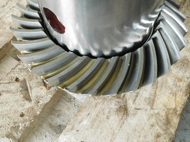 Liebherr - Запчасти: фото 1 Liebherr - Запчасти: фото 1