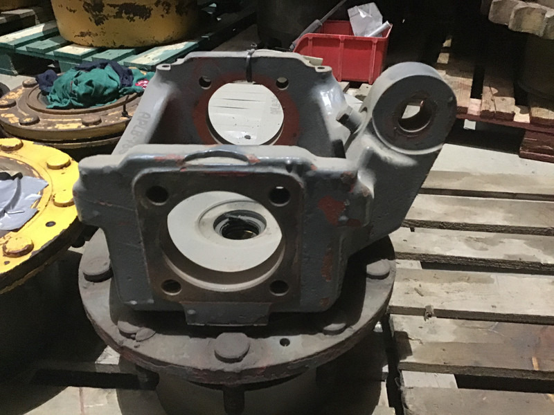 Liebherr - Запчасти: фото 1 Liebherr - Запчасти: фото 1