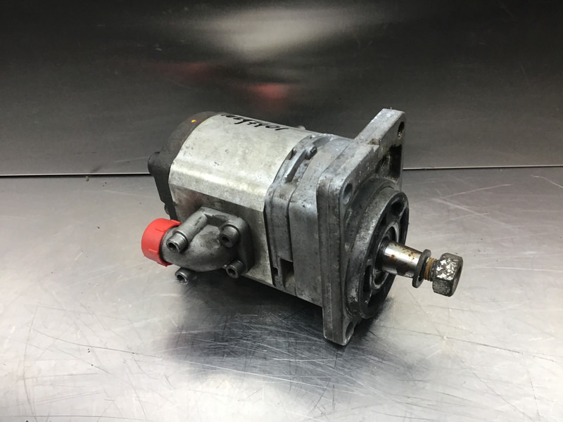 Liebherr  - Запчасти: фото 1