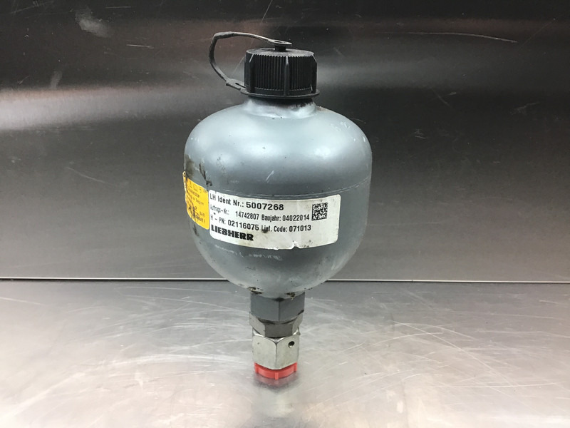 Liebherr - Запчасти: фото 1 Liebherr - Запчасти: фото 1