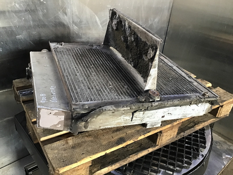 Liebherr - Запчасти: фото 1 Liebherr - Запчасти: фото 1