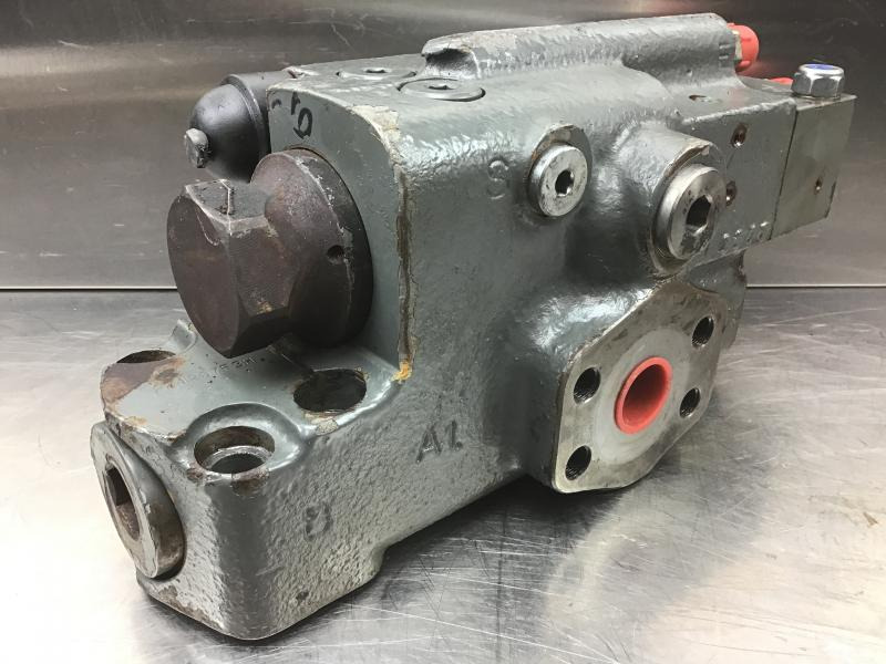 Liebherr - Запчасти: фото 1 Liebherr - Запчасти: фото 1