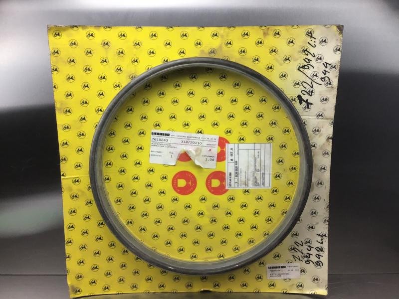 Liebherr - Запчасти: фото 1 Liebherr - Запчасти: фото 1