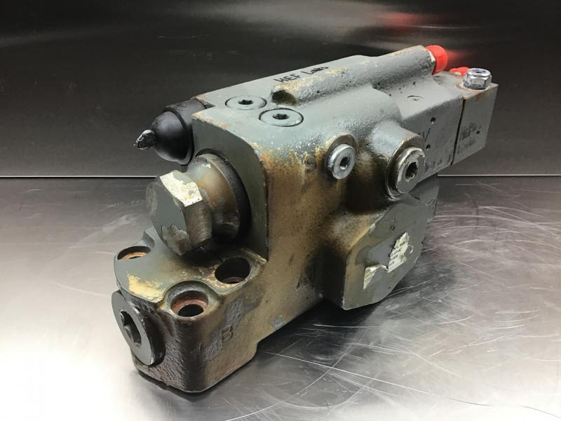 Liebherr  - Запчасти: фото 1