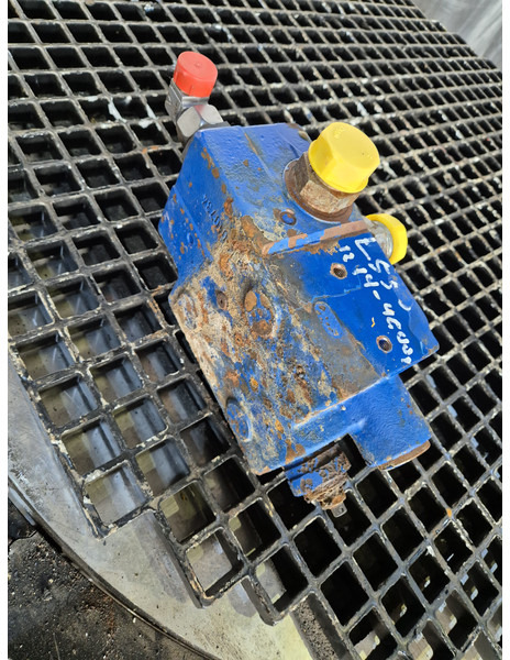 Liebherr  - Запчасти: фото 1