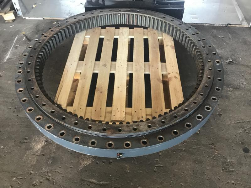 Liebherr - Запчасти: фото 1 Liebherr - Запчасти: фото 1