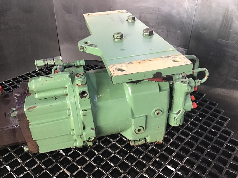 Liebherr  - Запчасти: фото 1