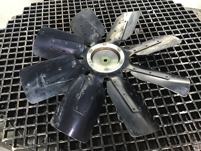 Liebherr  - Запчасти: фото 1